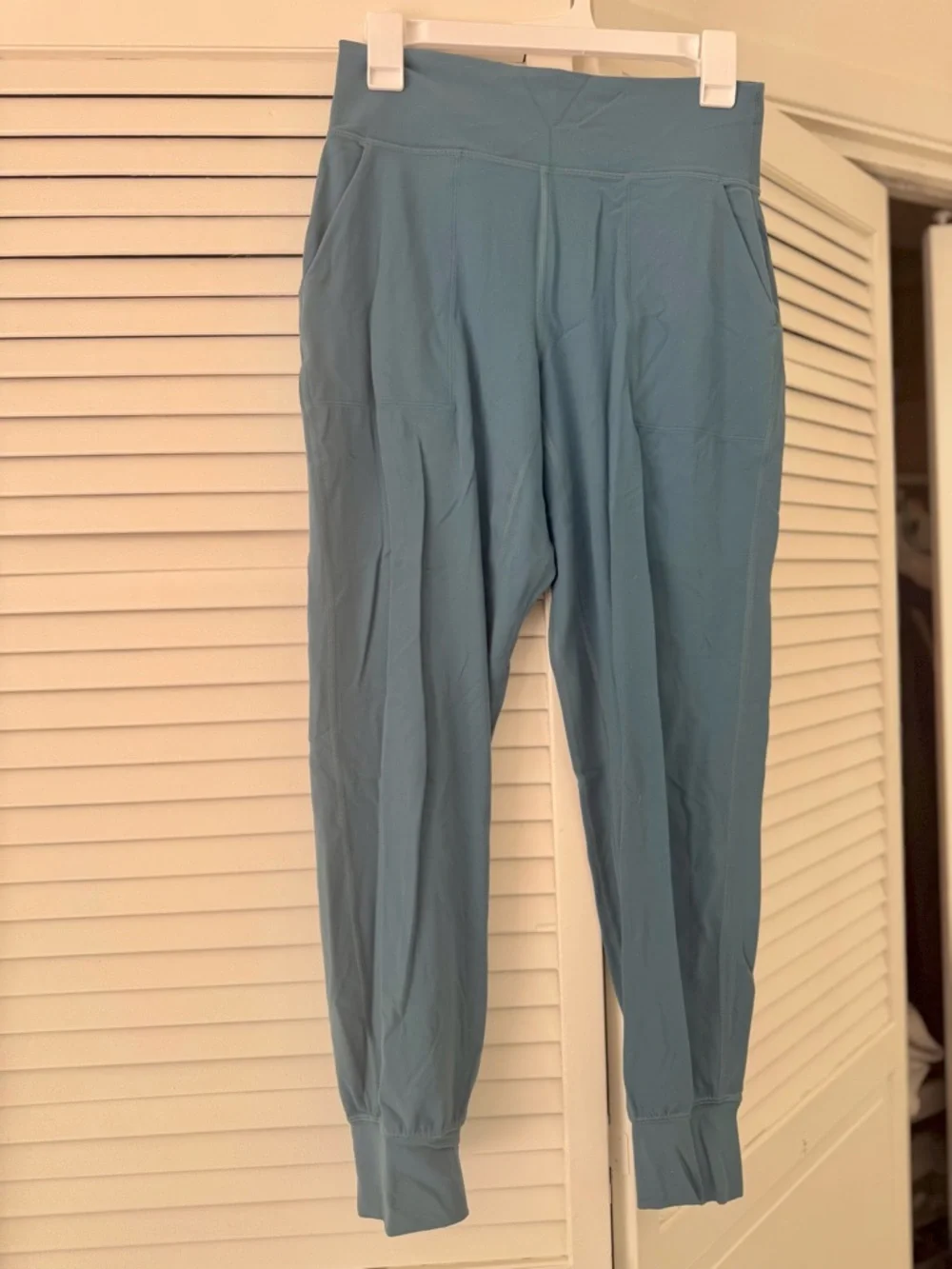Lululemon - Picture 1 of 5